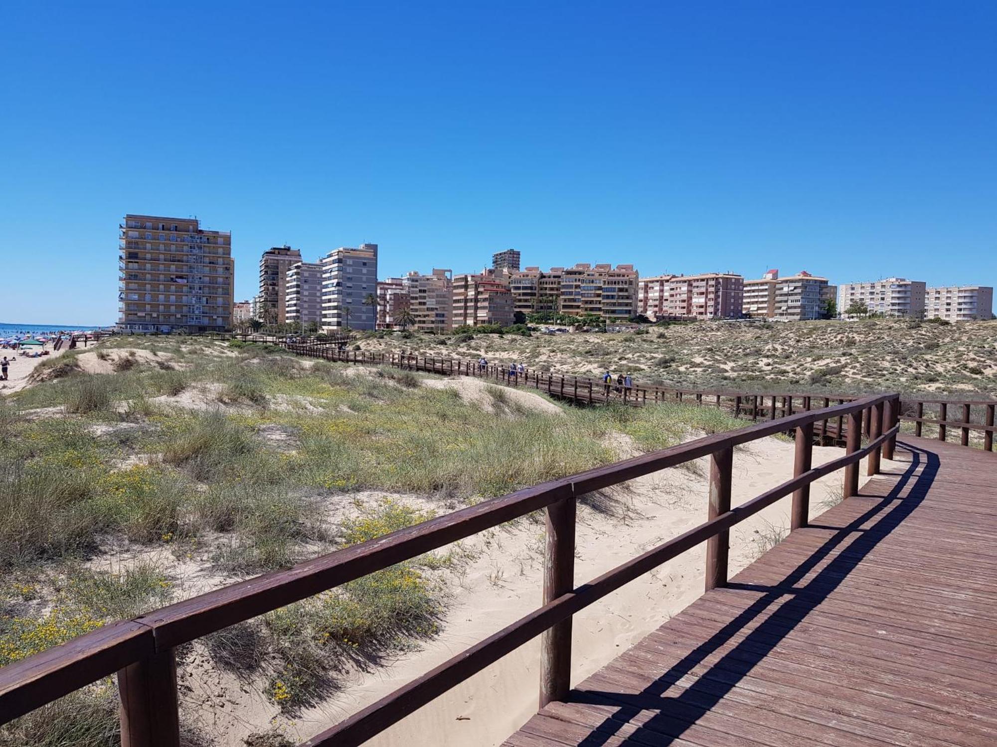 Apartamento Arenales Sol Y Playa Galatea Iii